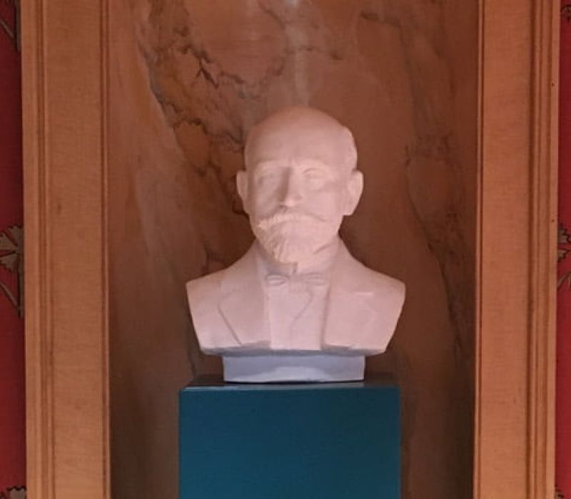 Sir Cassel